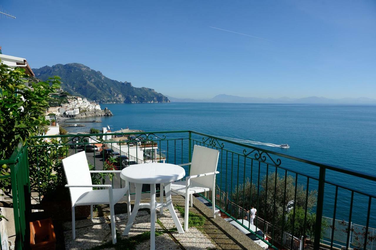 Amalfi Blue Flowers A Dış mekan fotoğraf